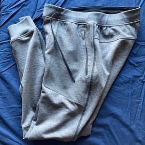 LULULEMON Ms Textured Tech Pant (jogger) Sz MD